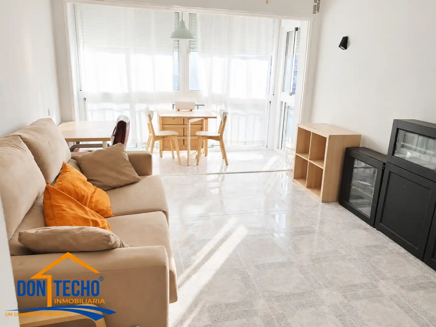 Sala de estar de Estudio en venta en Rincón de la Victoria con Amueblado, Horno y Lavadora