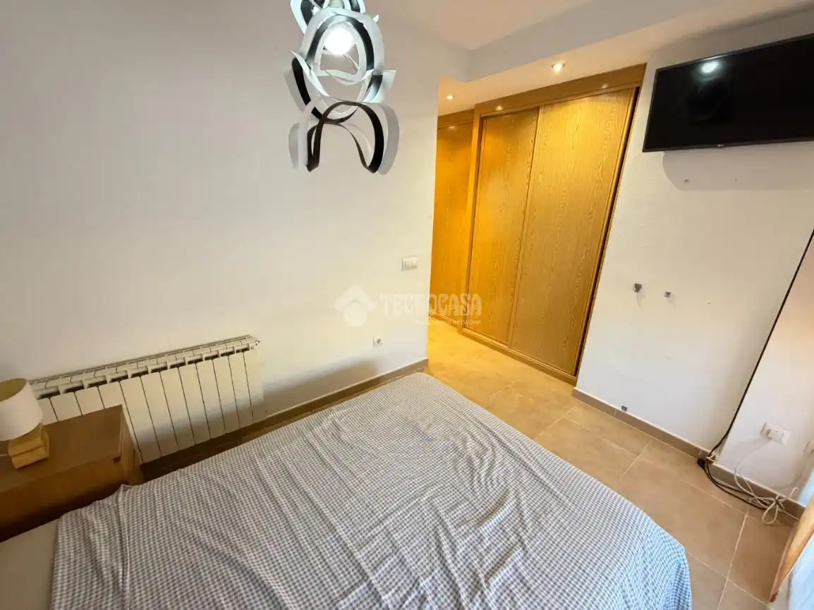 Dormitori de Casa adosada de lloguer en Daganzo de Arriba amb Aire condicionat, Calefacció i Parquet