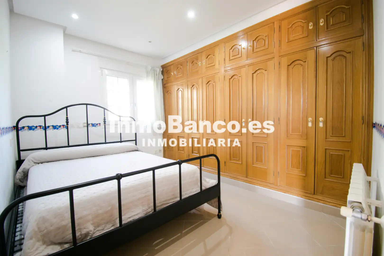 Habitación de Casa o chalet en venta en Chiva con Aire acondicionado, Calefacción y Jardín privado
