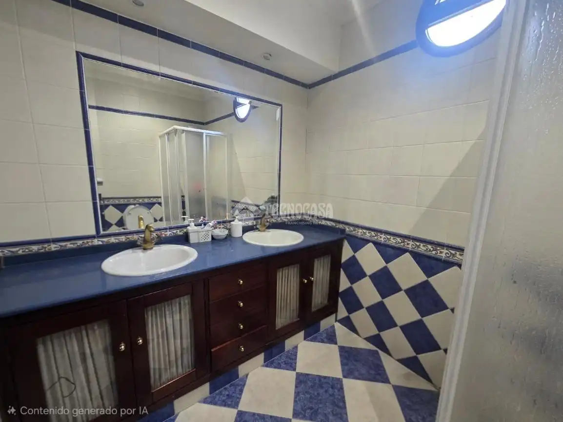 Casa adosada en venta en Morón de la Frontera
