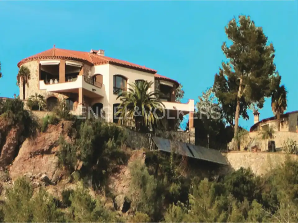 Vista exterior de Finca rústica en venta en Darnius con Aire acondicionado, Calefacción y Jardín privado