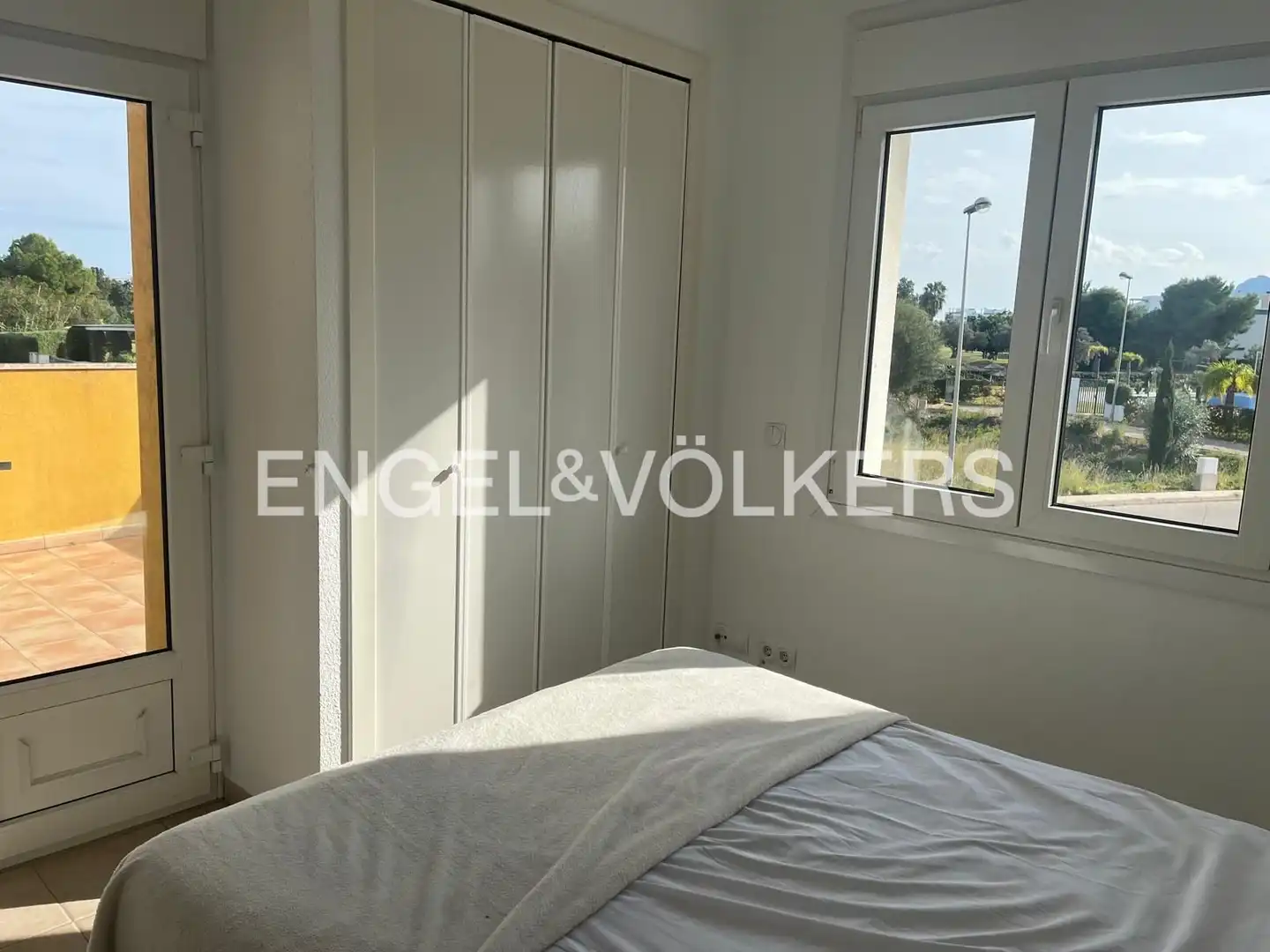 Habitación de Casa adosada de alquiler en Oliva con Aire acondicionado, Calefacción y Jardín privado
