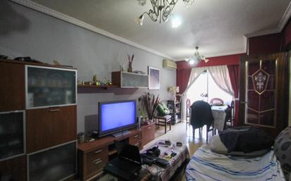 Living room of Flat for sale in Burjassot  with Heating and Balcony