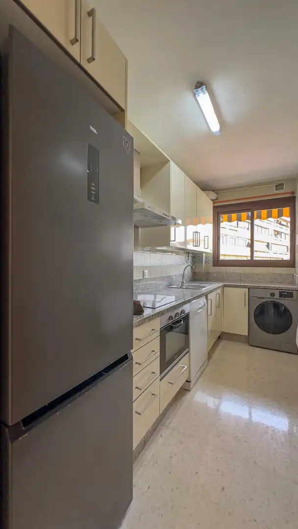 Cuina de Pis de lloguer en Córdoba amb Aire condicionat i Terrassa