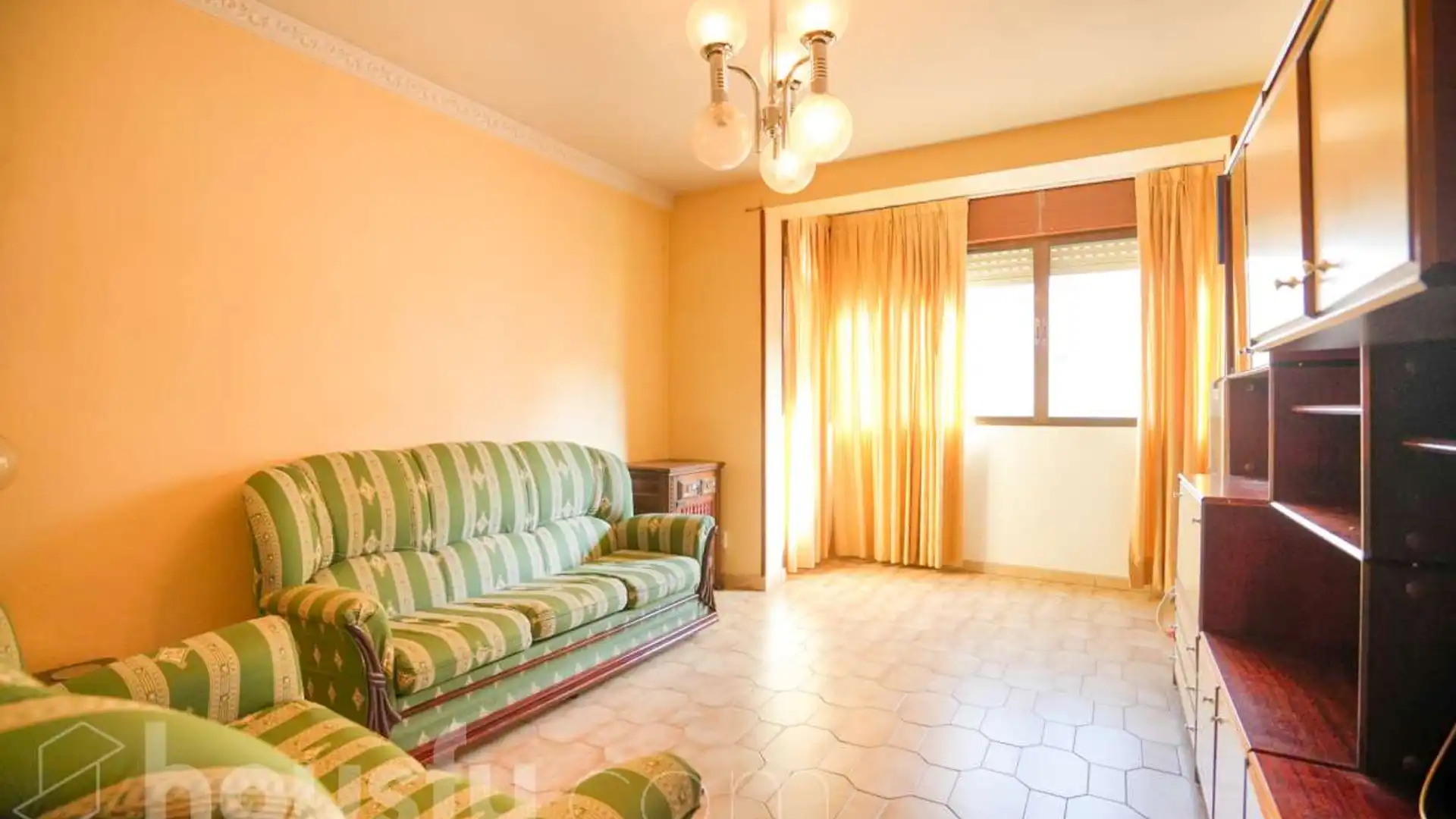 Piso en venta en Calle del Amor Hermoso, Almendrales