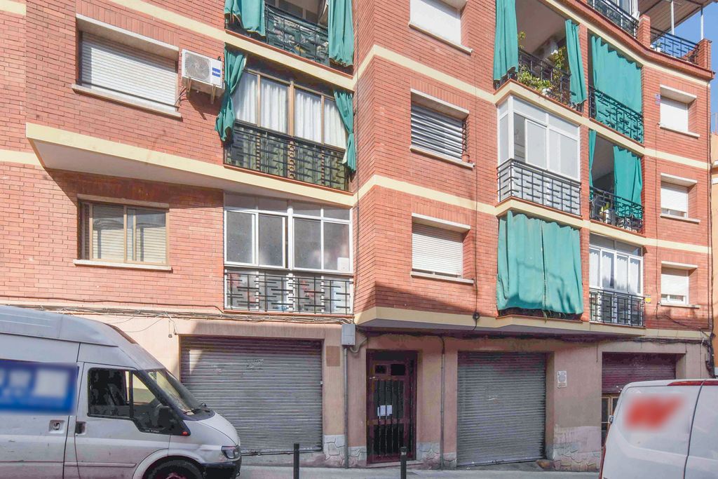 Vista exterior de Àtic en venda en Santa Coloma de Gramenet