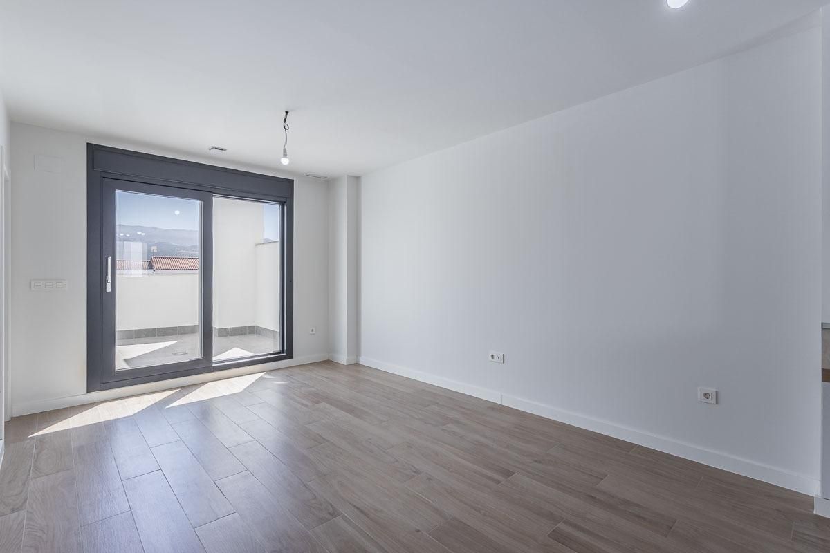 Attic for sale in Poniente