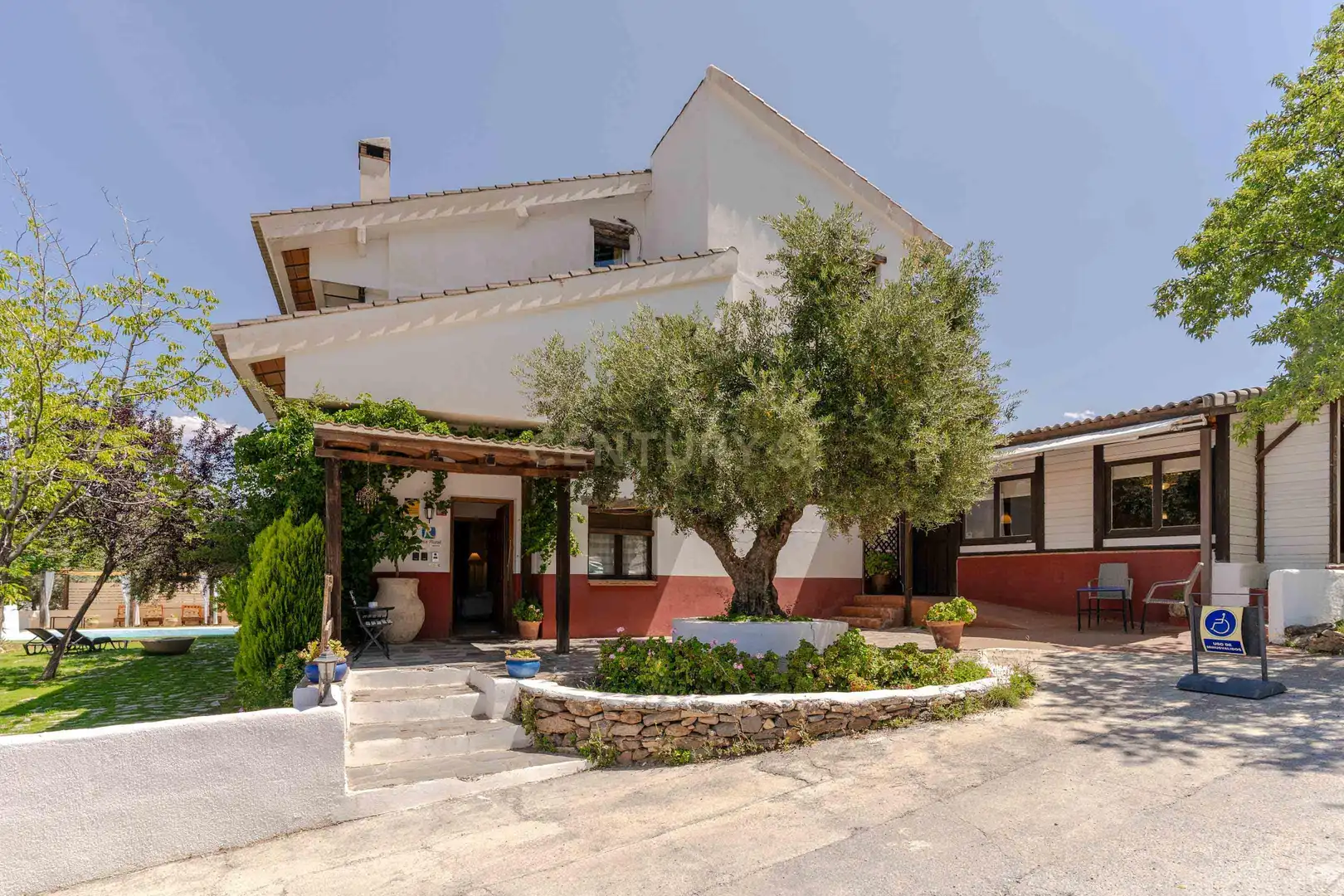 Exterior view of Houses for sale in Pinos Genil  with Air Conditioner, Private garden and Furnished