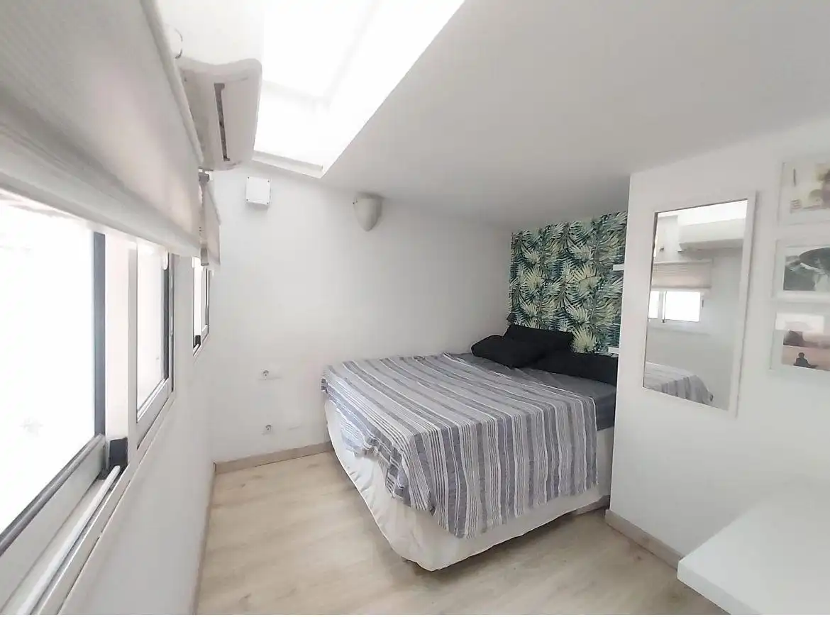 Bedroom of Houses for sale in Barcelona  with Air Conditioner, Heating and Parquet flooring