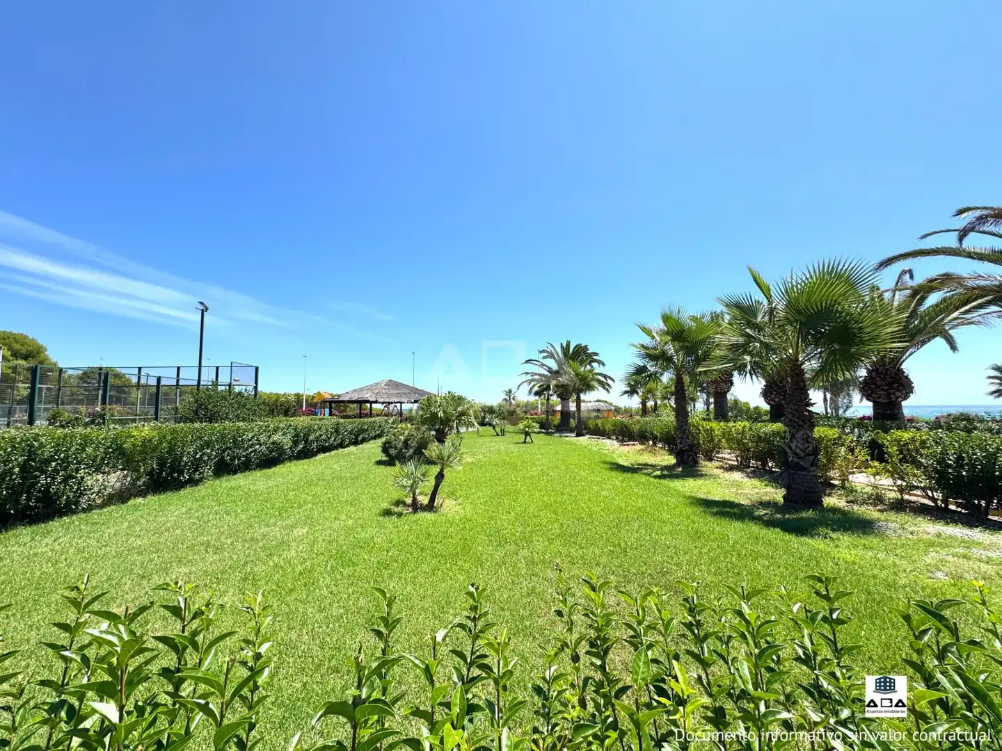 Planta baixa en venda en Alcalà de Xivert amb Aire condicionat, Calefacció i Jardí privat