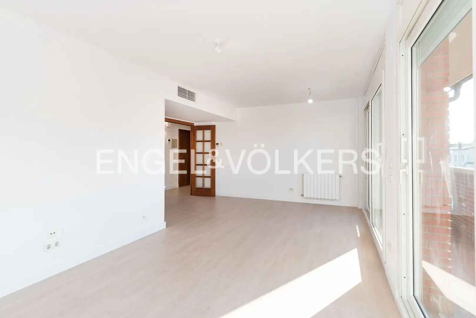 Sala d'estar de Pis de lloguer en Sant Cugat del Vallès amb Aire condicionat, Calefacció i Parquet
