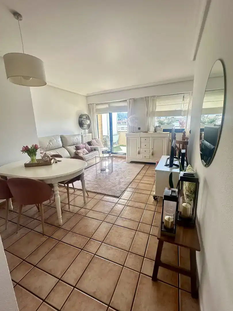 Sala d'estar de Pis en venda en Irun  amb Aire condicionat