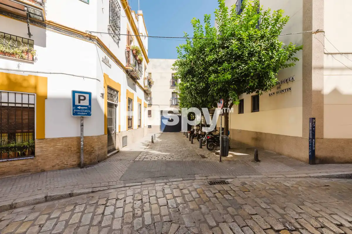 Flat for sale in Sevilla, Sevilla