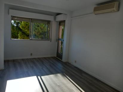 Bedroom of Flat to rent in Coslada  with Air Conditioner, Heating and Terrace