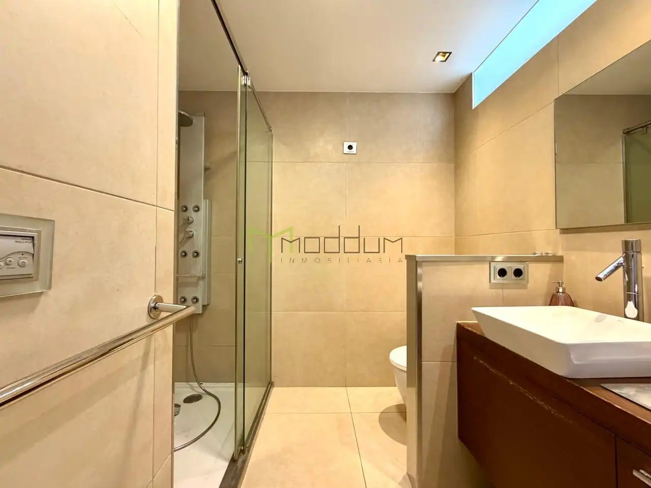 Baño de Ático en venta en A Coruña Capital  con Calefacción, Terraza y Trastero