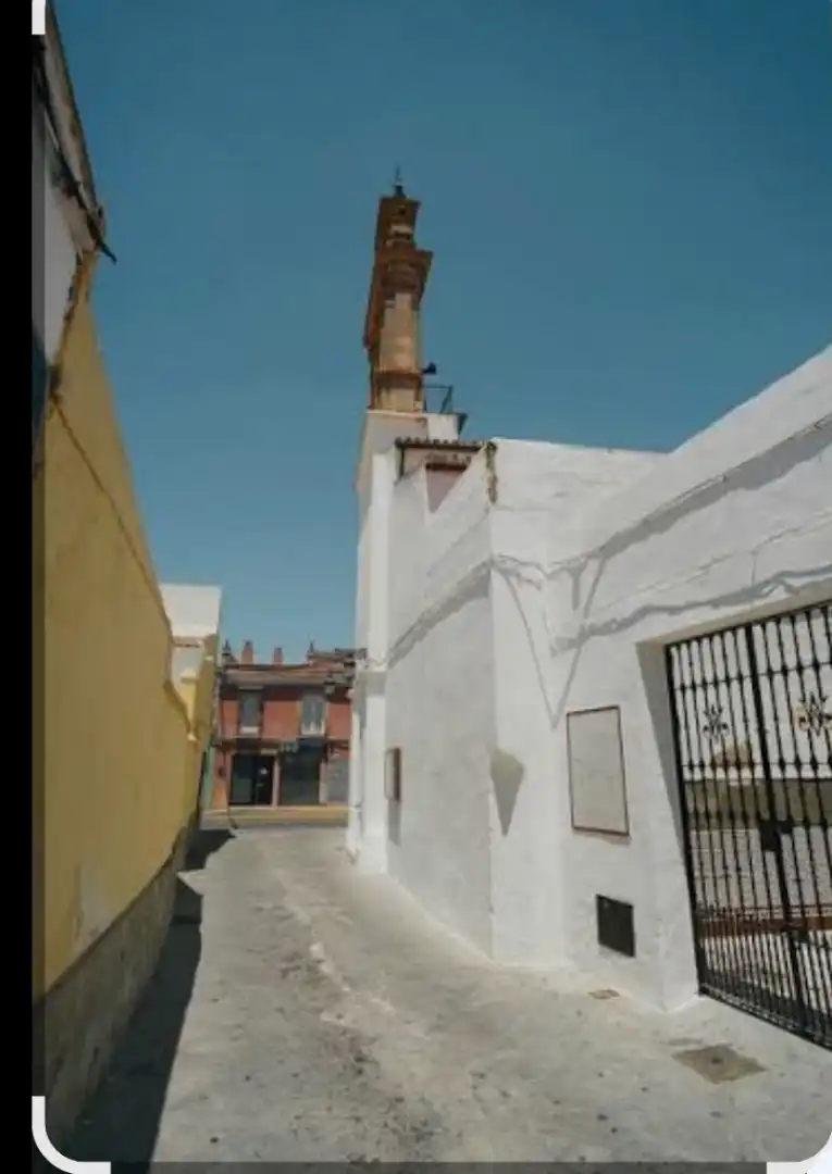 Exterior view of Flat for sale in Espartinas  with Air Conditioner, Heating and Storage room