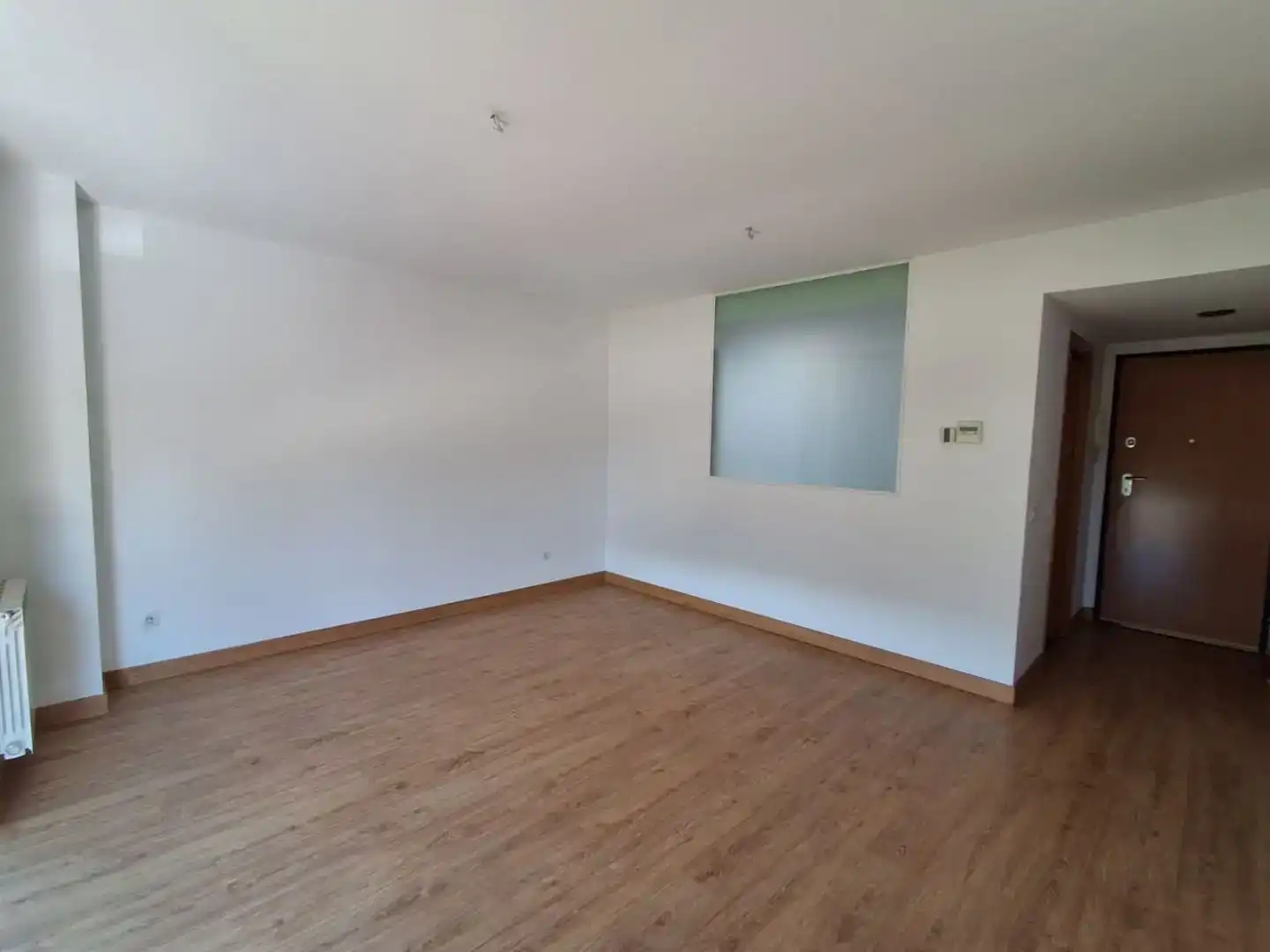 Flat for sale in  Madrid Capital  with Air Conditioner and Swimming Pool