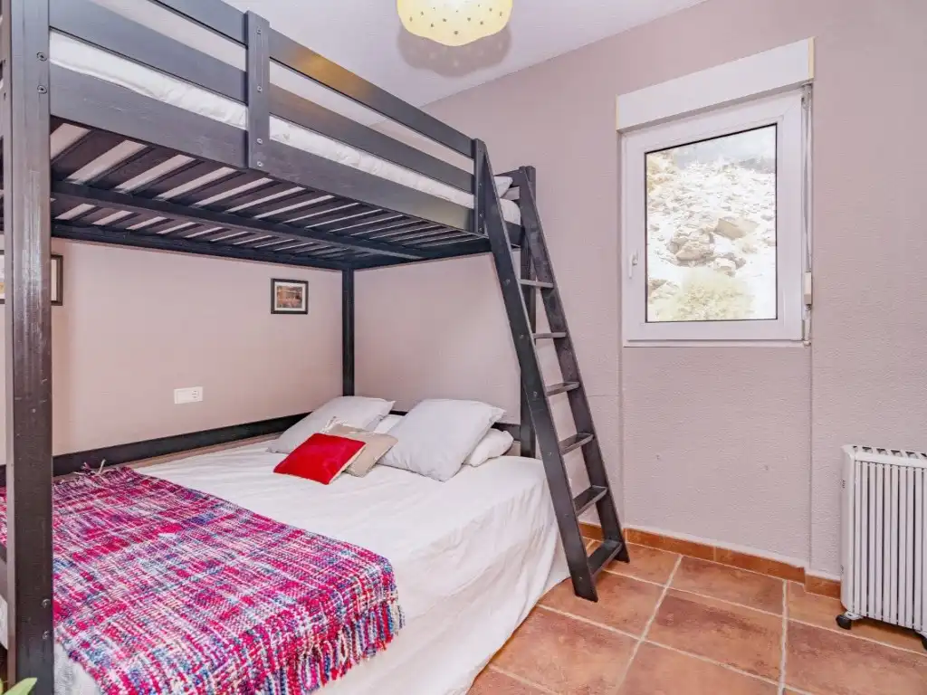 Dormitori de Apartament en venda en Sierra Nevada amb Terrassa i Moblat