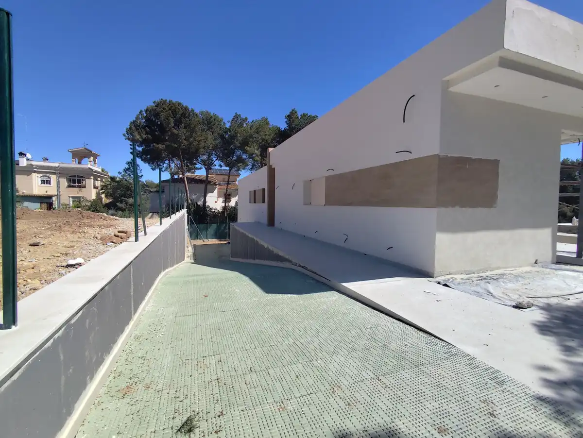 Vista exterior de Casa o xalet en venda en El Pinar de Campoverde