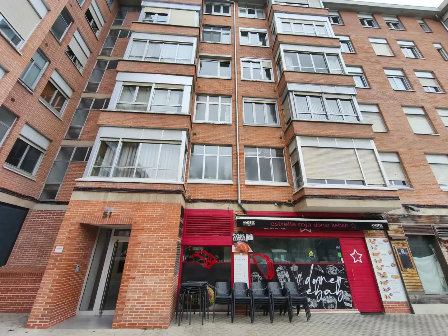 Außenansicht von Wohnung zum Verkauf in  Pamplona / Iruña