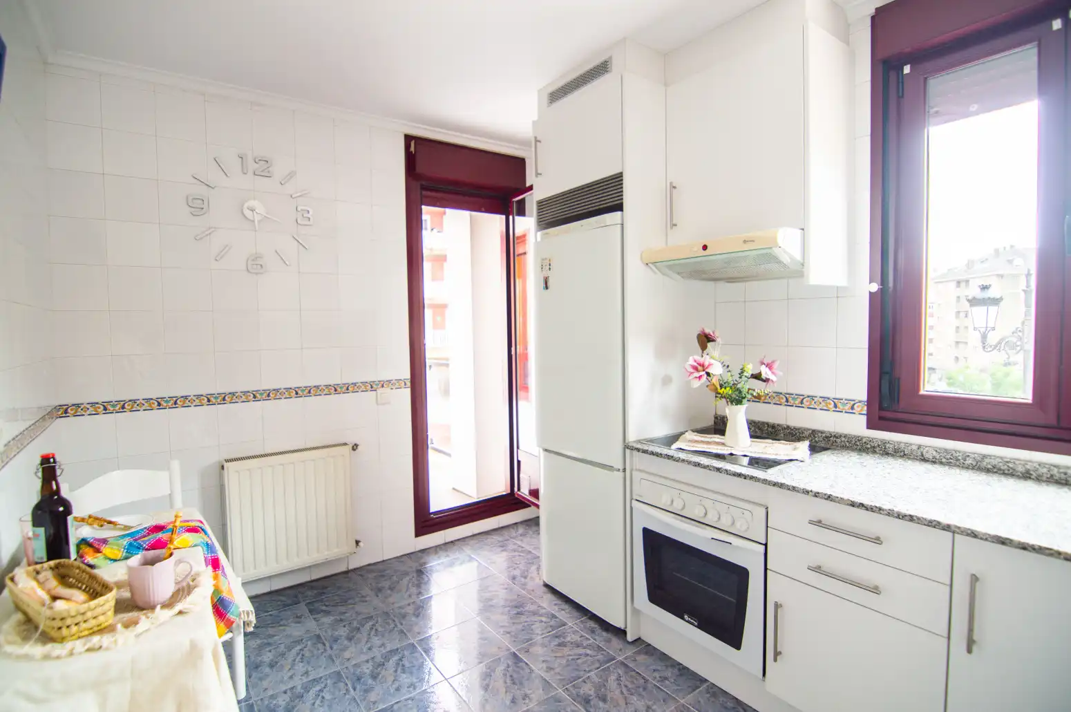 Kitchen of Flat for sale in Oviedo   with Heating, Parquet flooring and Terrace