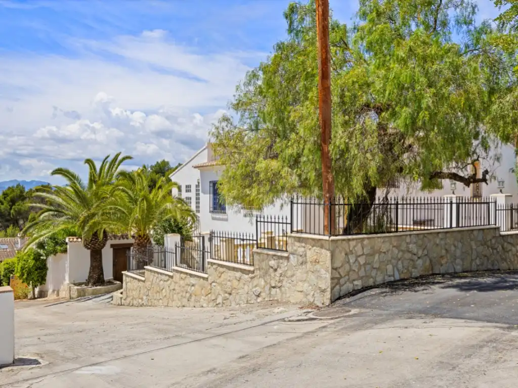Vista exterior de Casa o xalet en venda en Jávea / Xàbia amb Aire condicionat, Calefacció i Balcó
