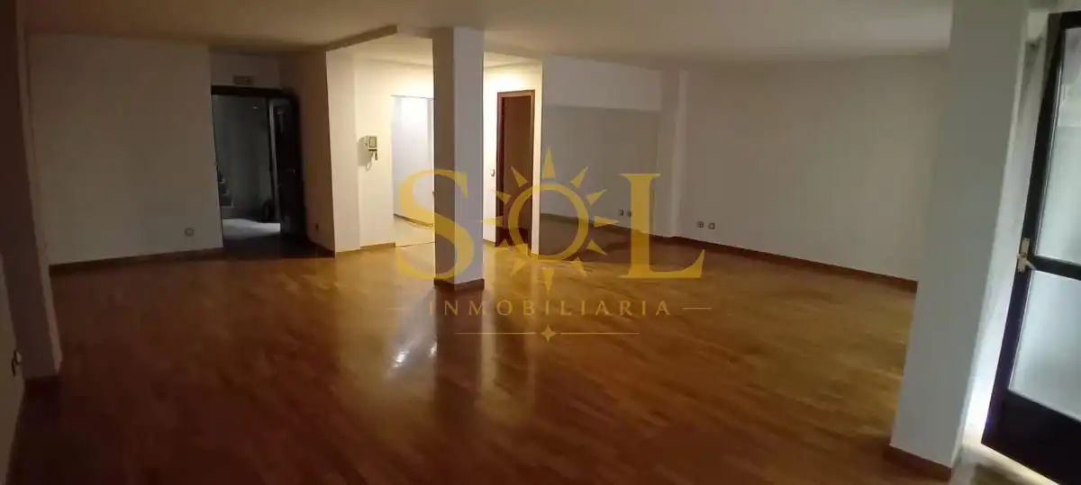 Office space with terrace for sale in Calle Covadonga, imagen 5