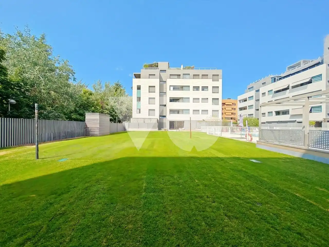 Vista exterior de Dúplex en venda en Madrid amb Aire condicionat, Calefacció i Terrassa