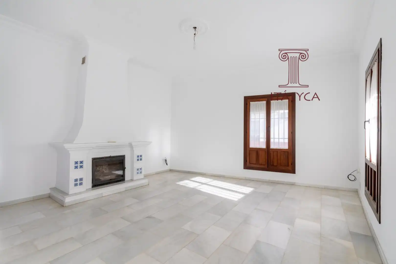 Sala de estar de Casa o chalet en venta en Aznalcázar con Aire acondicionado y Balcón