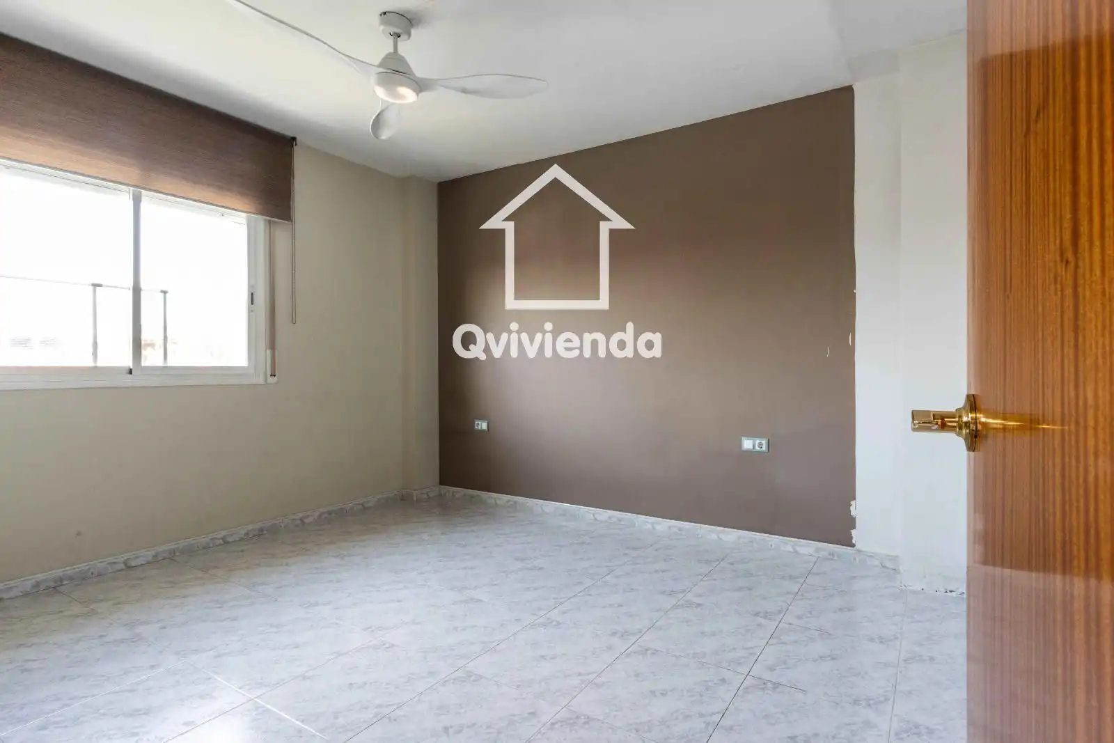 Dormitori de Pis en venda en Parets del Vallès amb Aire condicionat i Terrassa