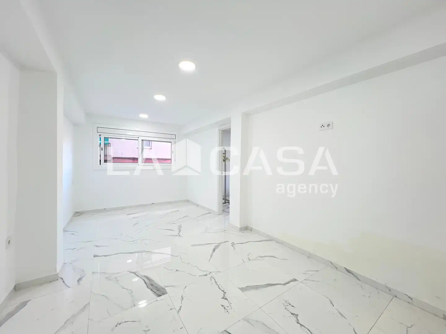 Local en venta en Badalona