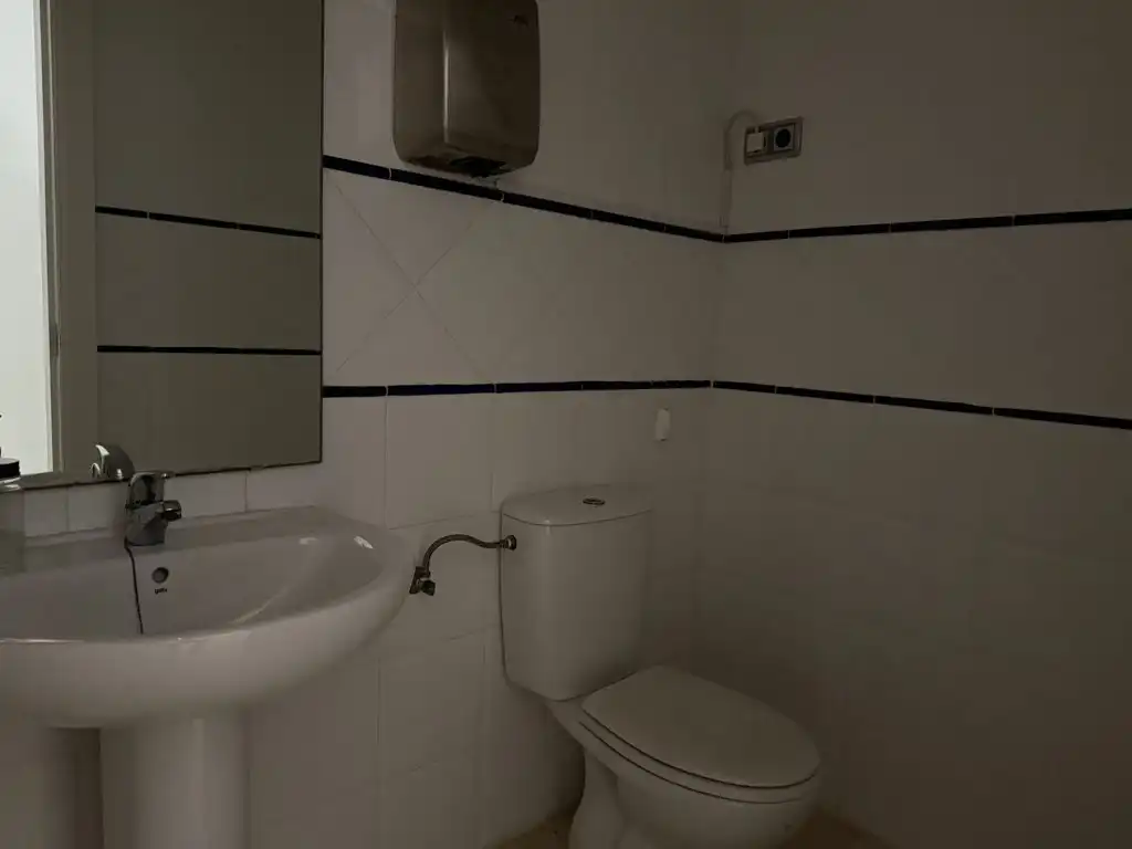 Baño de Local en venta en Orihuela con Aire acondicionado, Calefacción y Terraza