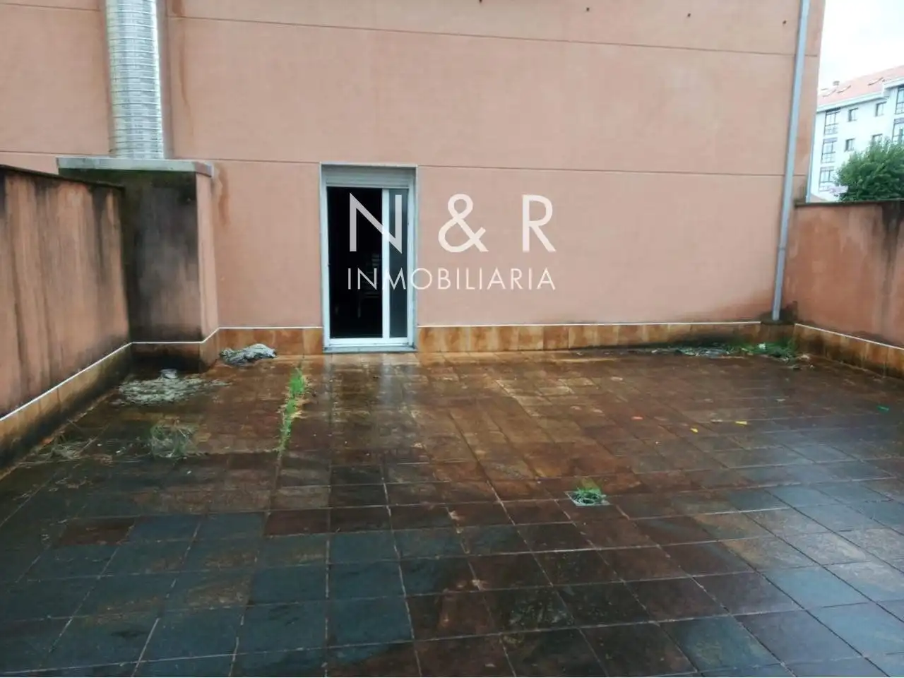 Exterior view of Commercial properties for rent in Santiago de Compostela 