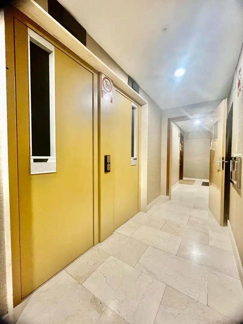 Flat for sale in Madrid  with Air Conditioner, Heating and Private garden
