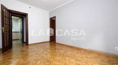 Foto 4 de Piso en venta en El Turó de la Peira, Barcelona Capital