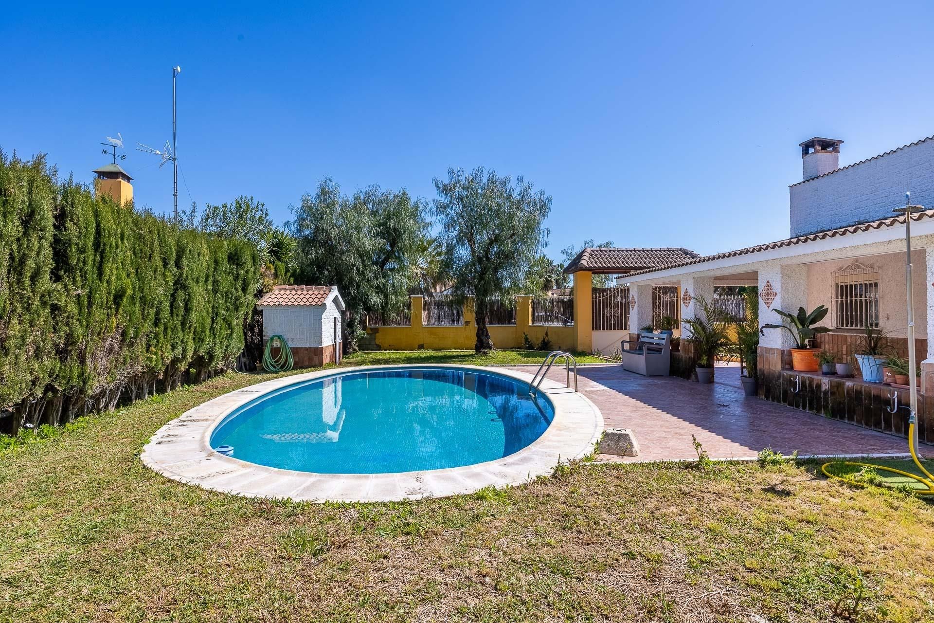 Jardín de Casa o chalet en venta en Los Palacios y Villafranca con Aire acondicionado, Jardín privado y Trastero