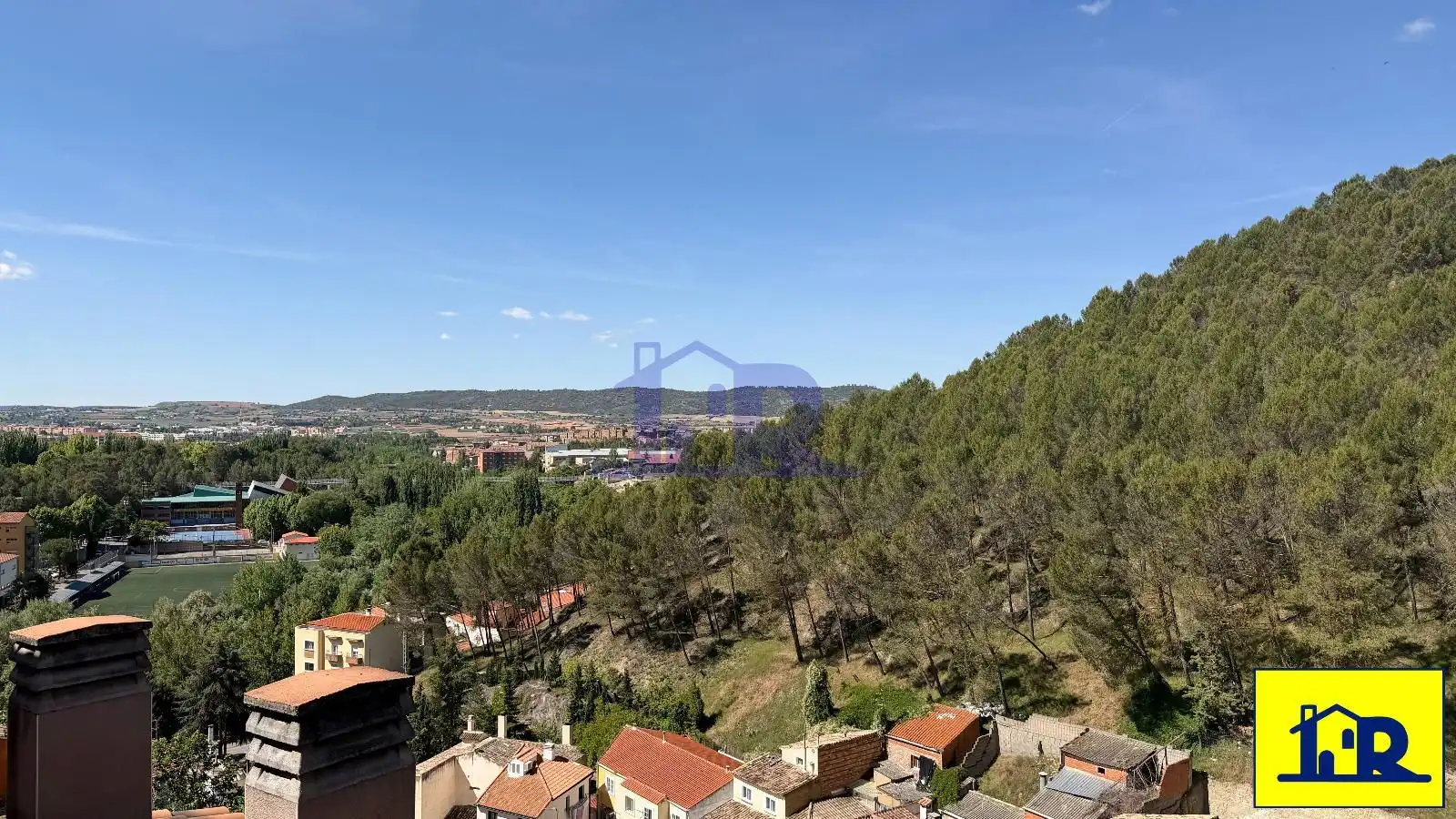 Vista exterior de Dúplex en venta en Cuenca con Calefacción, Trastero y Amueblado