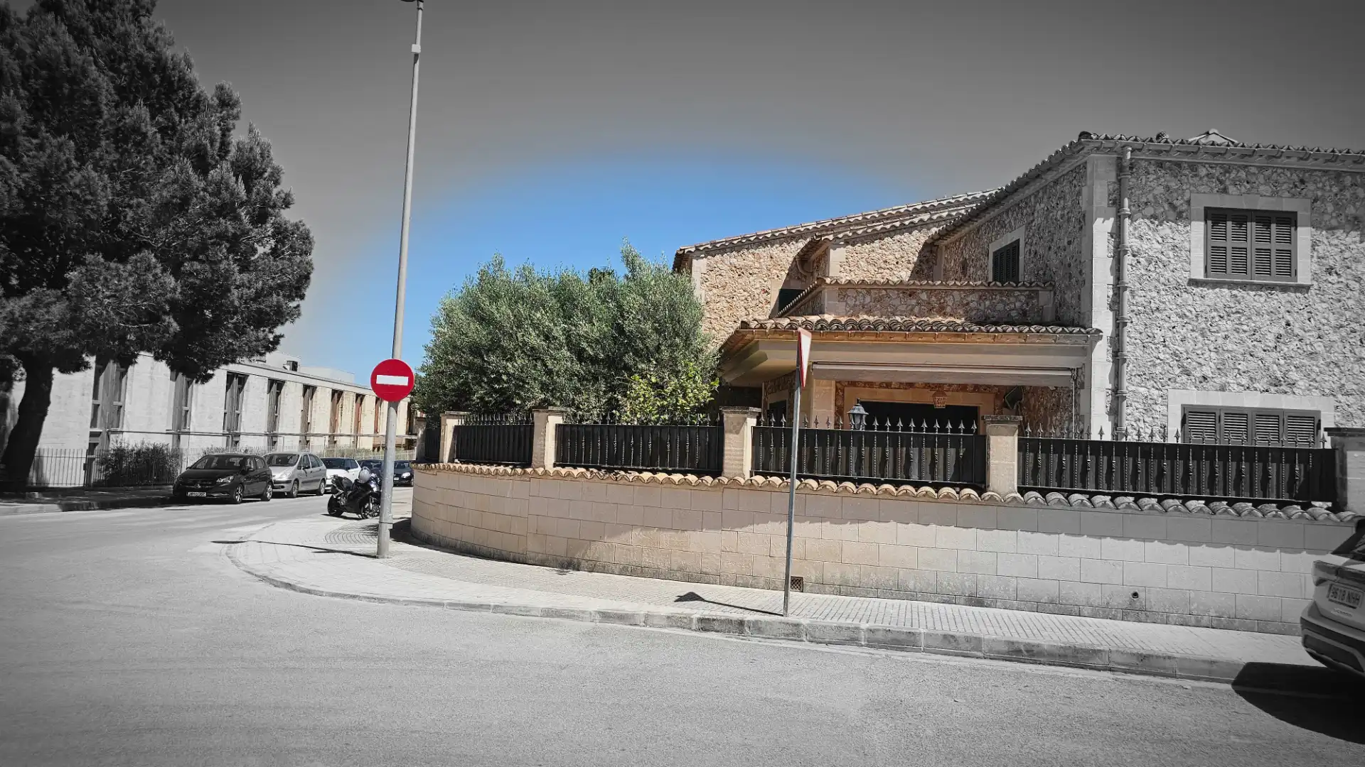 Vista exterior de Casa o xalet en venda en Marratxí amb Aire condicionat, Calefacció i Jardí privat