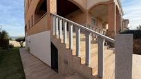Vista exterior de Casa adosada en venda en Cabanillas del Campo amb Calefacció, Jardí privat i Terrassa
