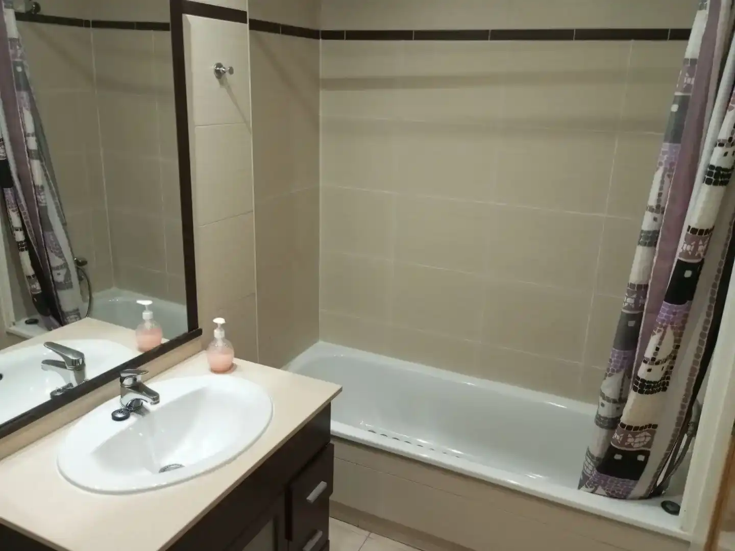 Bany de Apartament en venda en Alicante / Alacant amb Aire condicionat, Piscina i Balcó