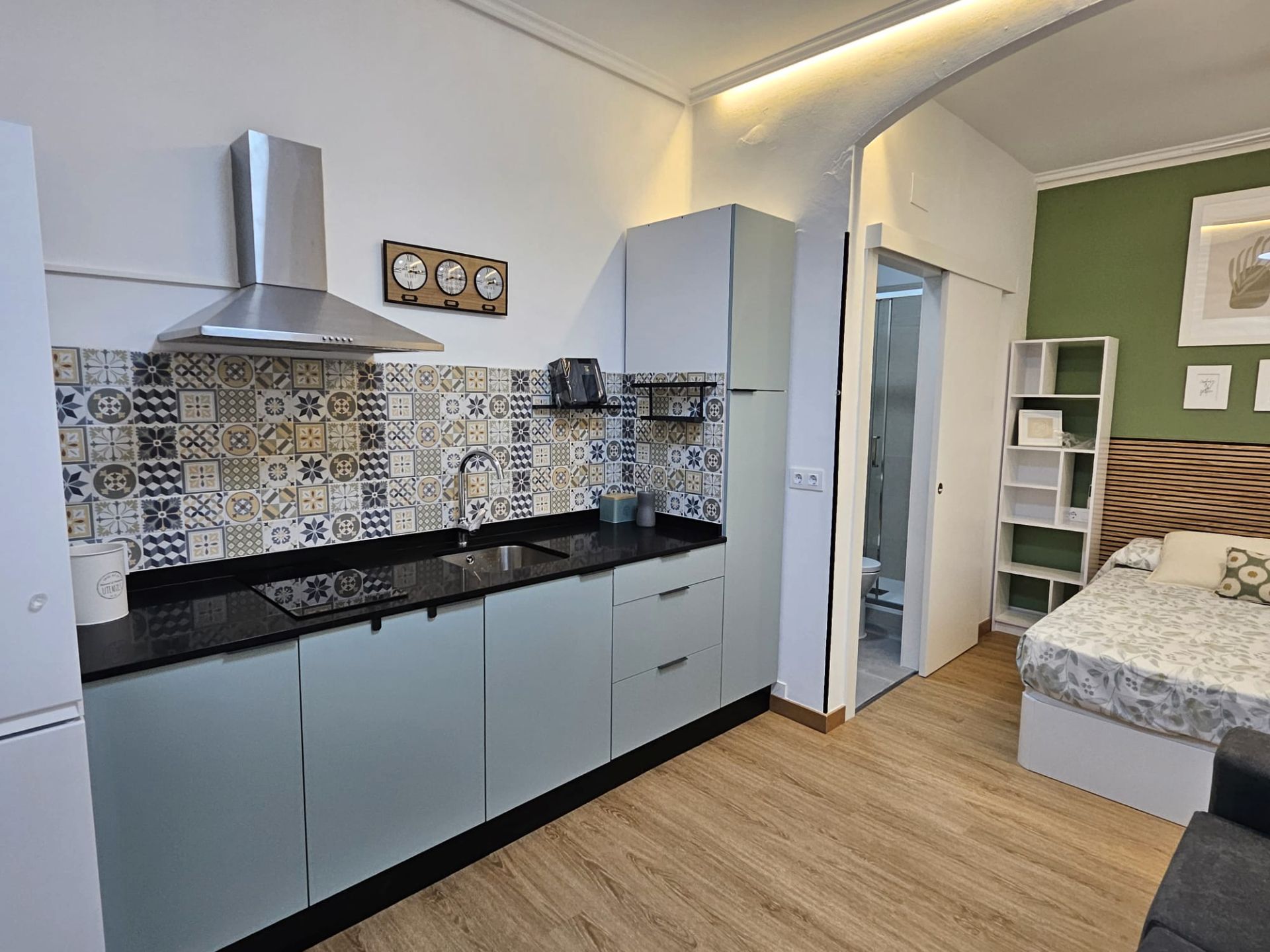 Cuina de Loft de lloguer en  Valencia Capital amb Parquet, Moblat i Forn