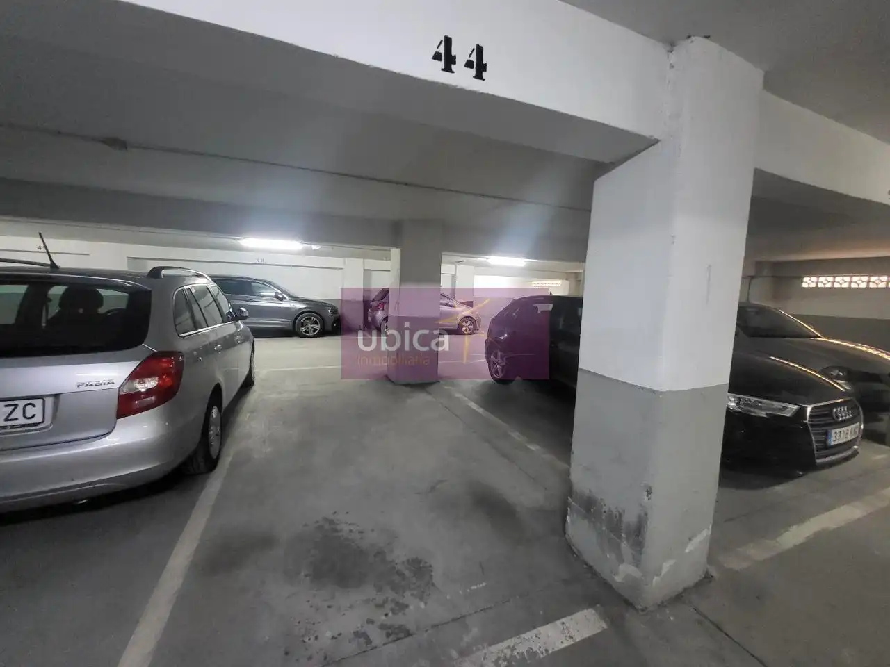 Parking de Piso en venta en Vigo  con Calefacción y Trastero