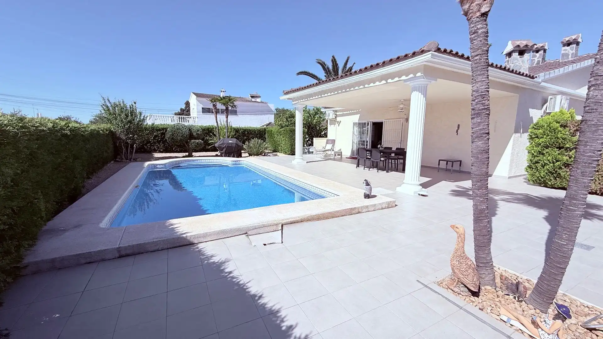 Swimming pool of Houses for sale in L'Alfàs del Pi  with Air Conditioner, Heating and Private garden