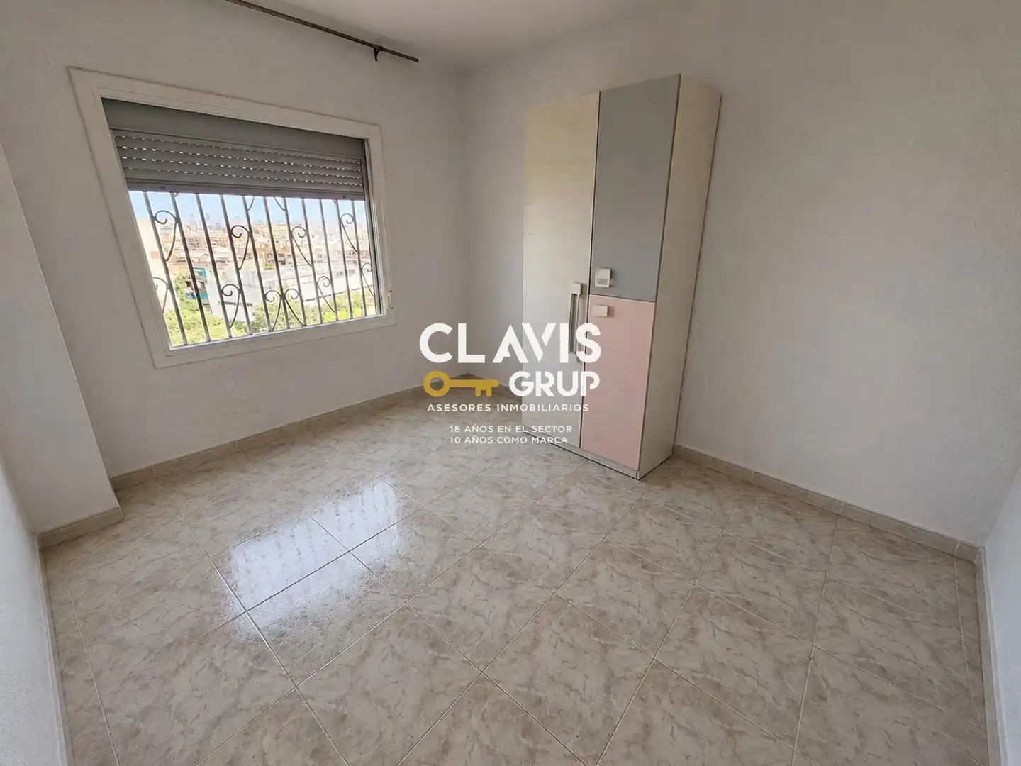 Außenansicht von Wohnung zum Verkauf in Barcelona mit Terrasse und Alarm