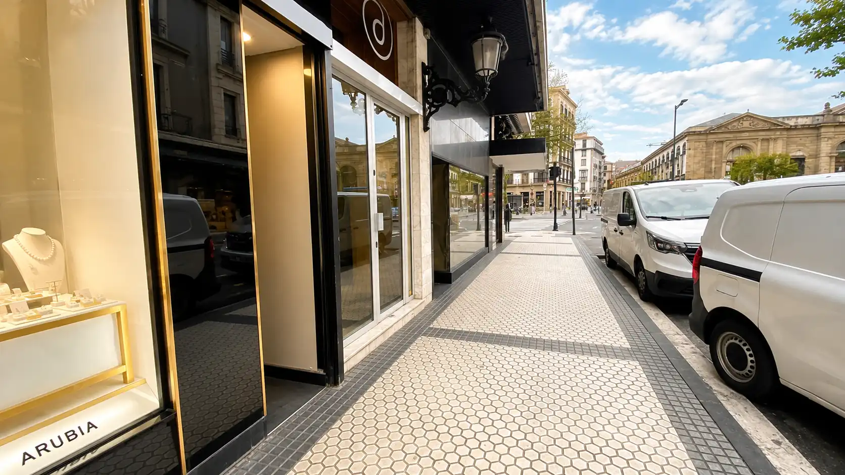 Vista exterior de Local en venta en Donostia - San Sebastián 
