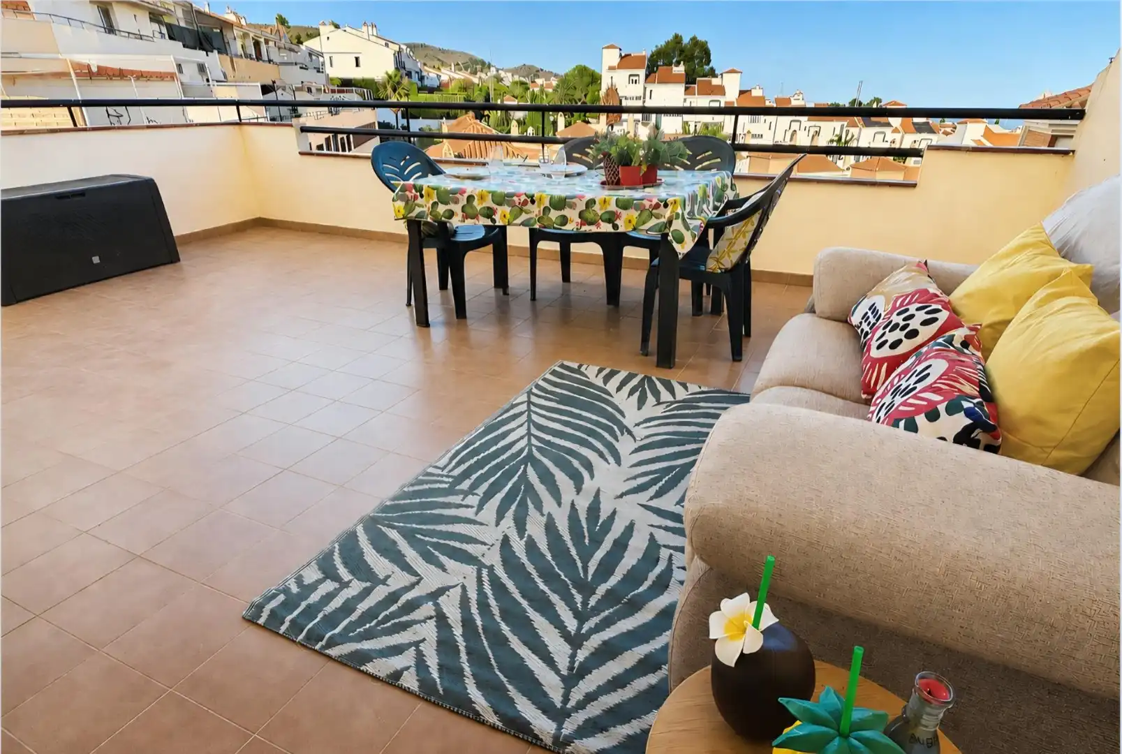 Terraza de Piso en venta en Rincón de la Victoria con Terraza, Amueblado y Piscina comunitaria