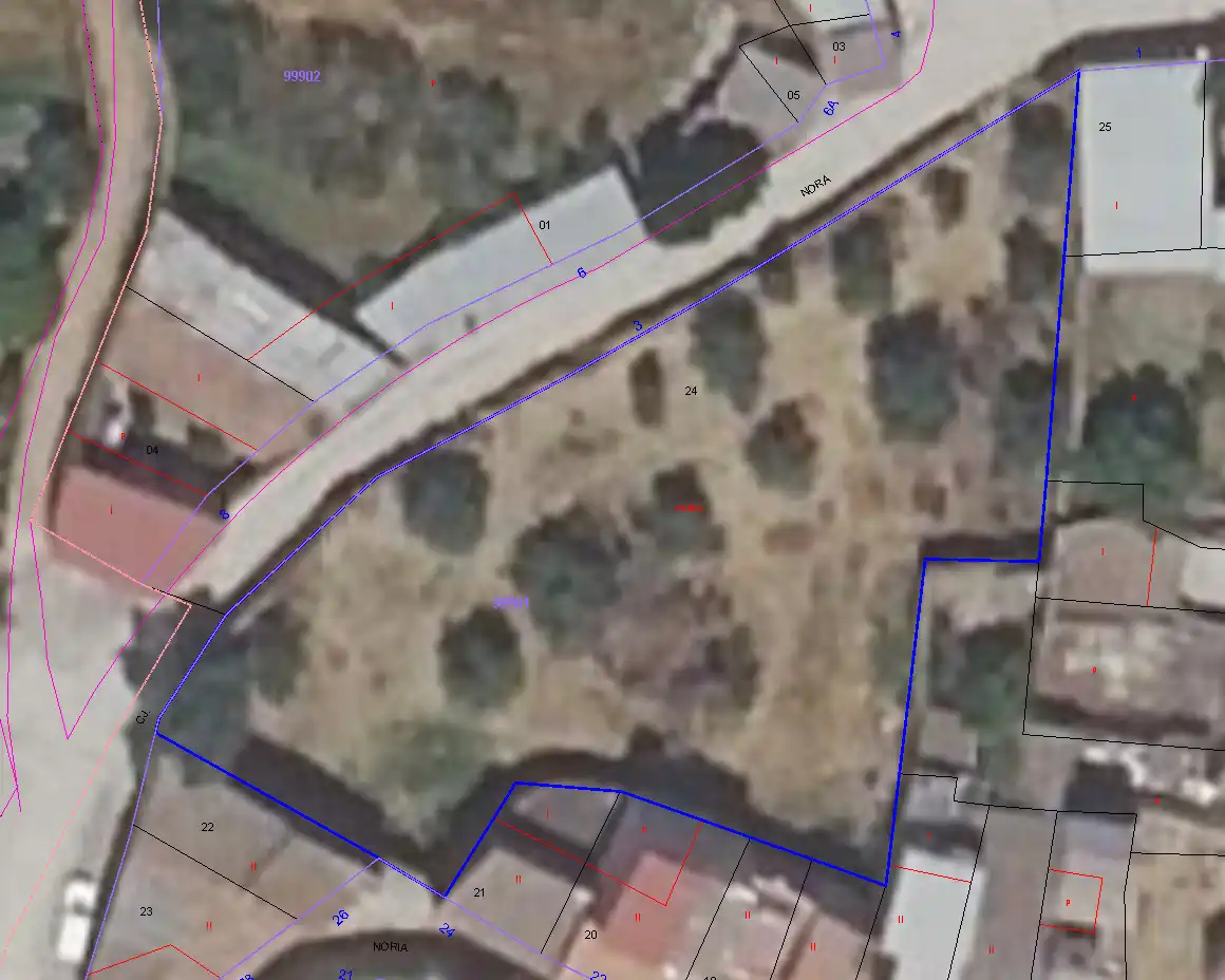 Residential land for sale in Calleja Nora 3