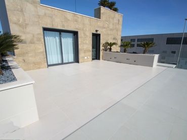 Chalet con piscina en venta en Calle los Chirrines