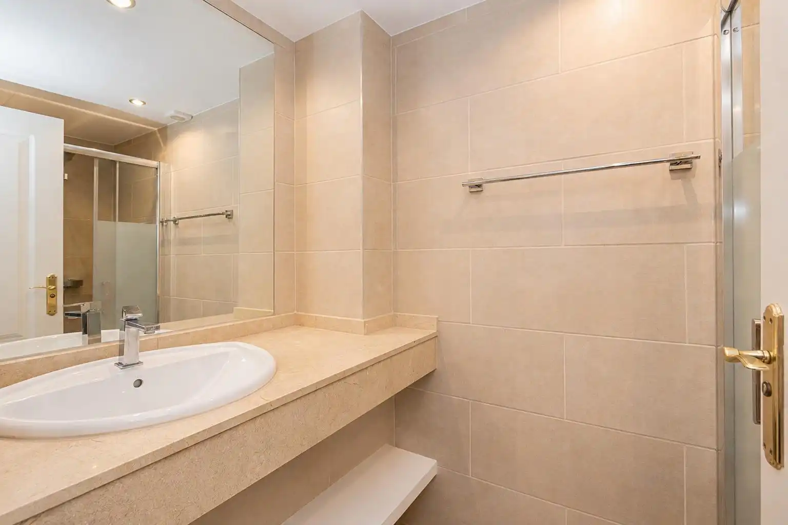 Baño de Piso en venta en Llucmajor con Aire acondicionado, Jardín privado y Terraza