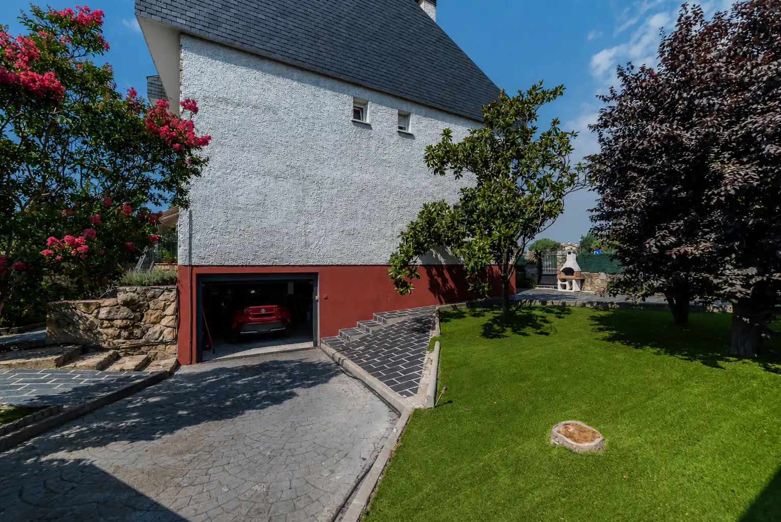 Aparcament de Casa o xalet en venda en Galapagar amb Aire condicionat, Calefacció i Jardí privat